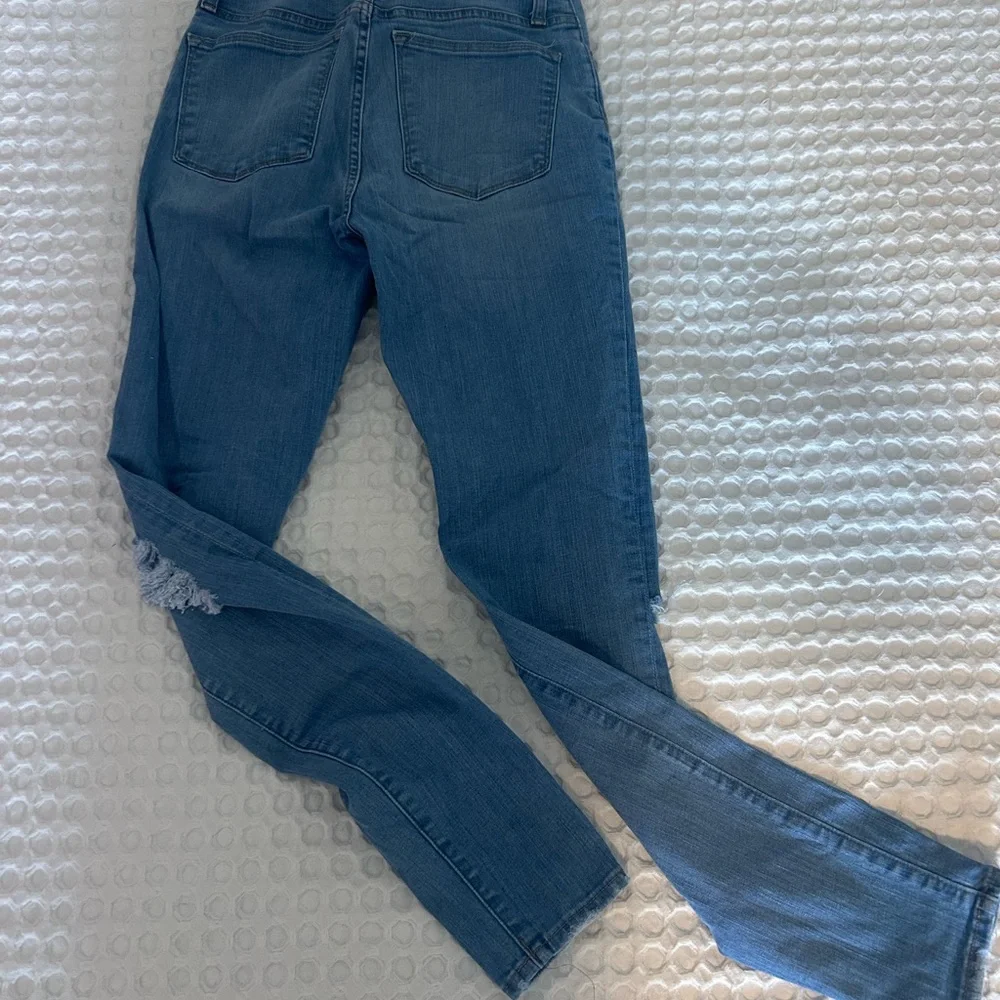 J. Crew Light Blue Distressed Skinny Jeans Size 28 Tall